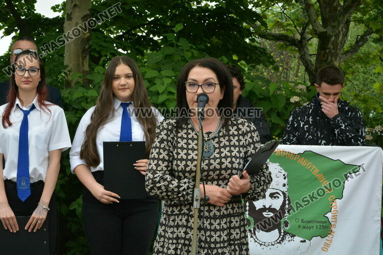 Царската гимназия изпрати 122 абитуриенти, Мерт Миленов с приз „Достоен Асеневец“