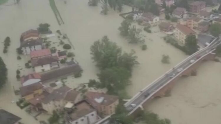 Воден ад постави на колене Емилия-Романя в Италия - коментари в италиански медии