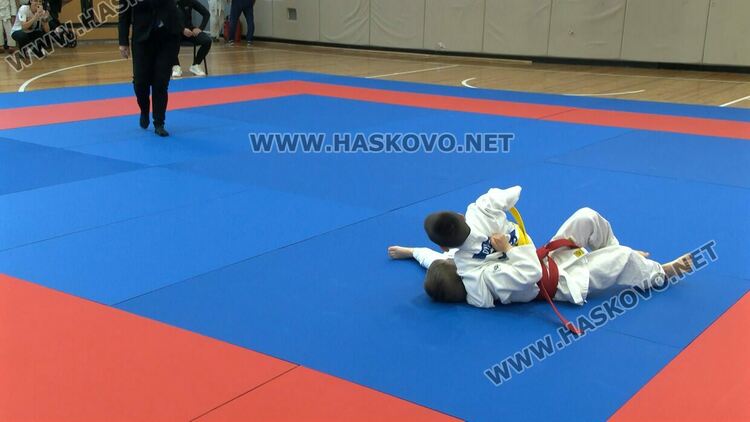 Отборът на ОУ „Алеко Константинов“ триумфира в първите училищни игри по джудо 