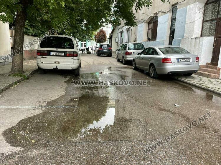 Част от центъра на Хасково остана без вода заради авария