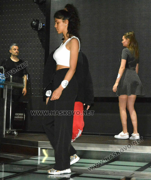 11 красавици ще спорят в Хасково за „Мис България“ 