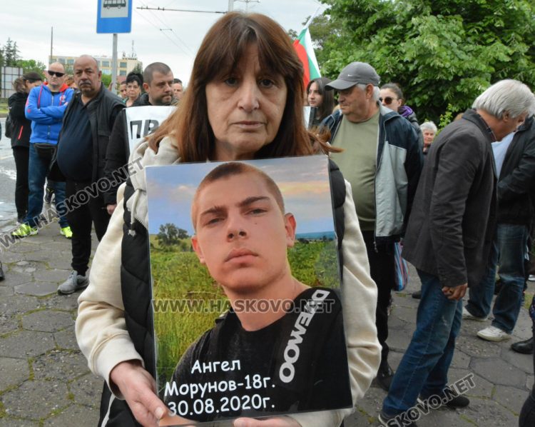 Протестиращите срещу войната по пътищата: Темида трябва да махне превръзката!