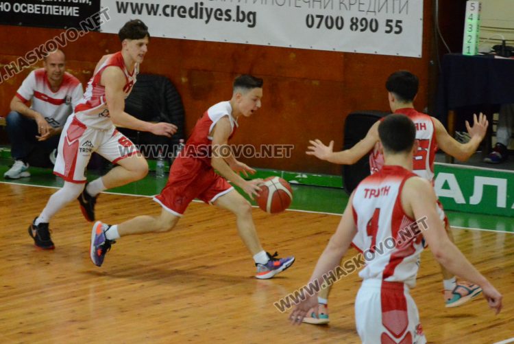 Триумф за юношите на баскетболния “Хасково”