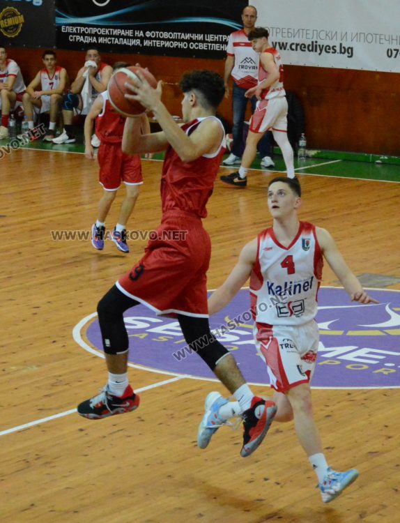 Триумф за юношите на баскетболния “Хасково”