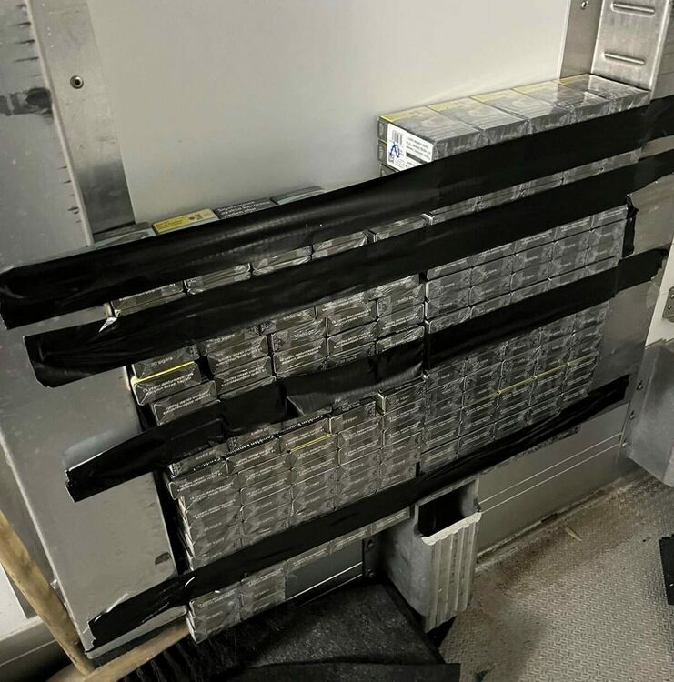 Откриха хиляди незаконни кутии цигари на границата ни с Турция