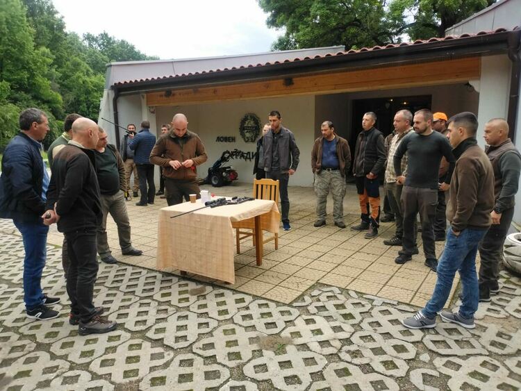 ЮЦДП проведе обучение на служители от ловните стопанства за работа с уреди и средства за упояване на дивеч