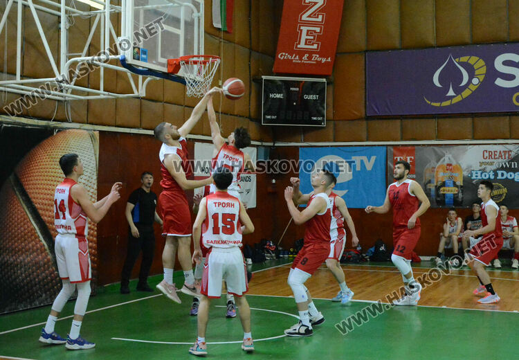 Триумф за юношите на баскетболния “Хасково”
