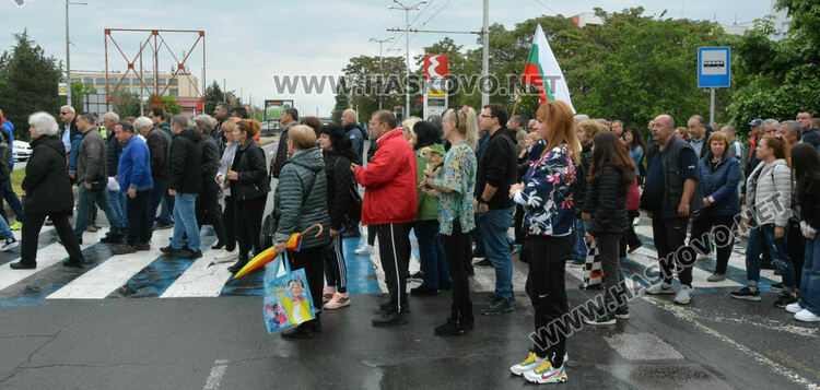 Протестиращите срещу войната по пътищата: Темида трябва да махне превръзката!