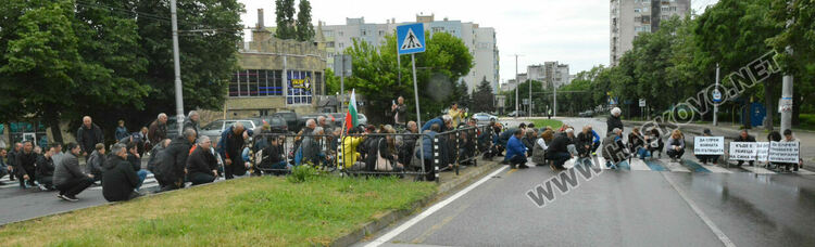 Протестиращите срещу войната по пътищата: Темида трябва да махне превръзката!