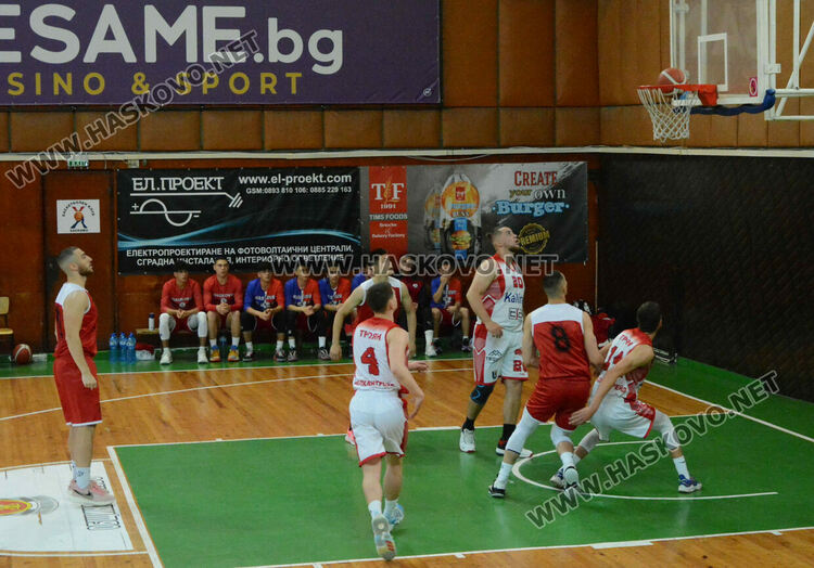 Триумф за юношите на баскетболния “Хасково”
