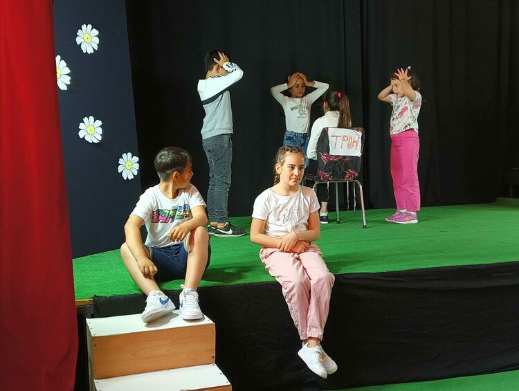 Яна Борисова вдъхнови театралите от Дебърското училище