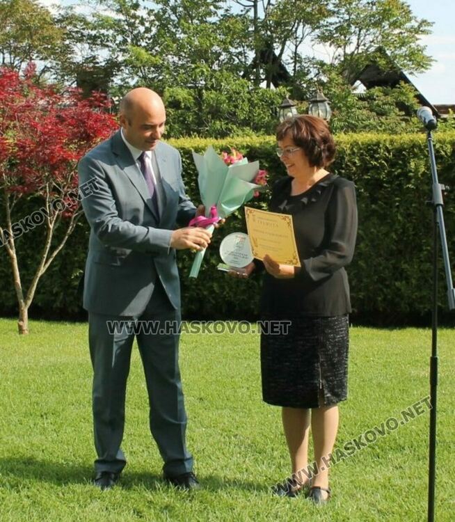 Най-заслужилите учители, ученици и просветни дейци в Свиленград получиха награди от кмета по повод 24 май