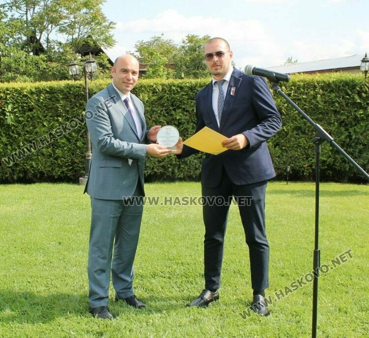 Най-заслужилите учители, ученици и просветни дейци в Свиленград получиха награди от кмета по повод 24 май