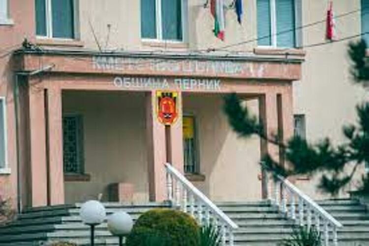 Кметът на пернишкия квартал „Църква“ напуска поста си