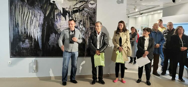 Музей на родопския карст в Чепеларе представя пътуваща изложба „Река на биоразнообразието“