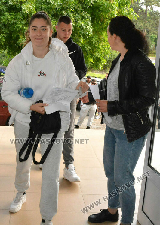 1417 зрелостници на втората матура в Хасковско, английският език е най-желан