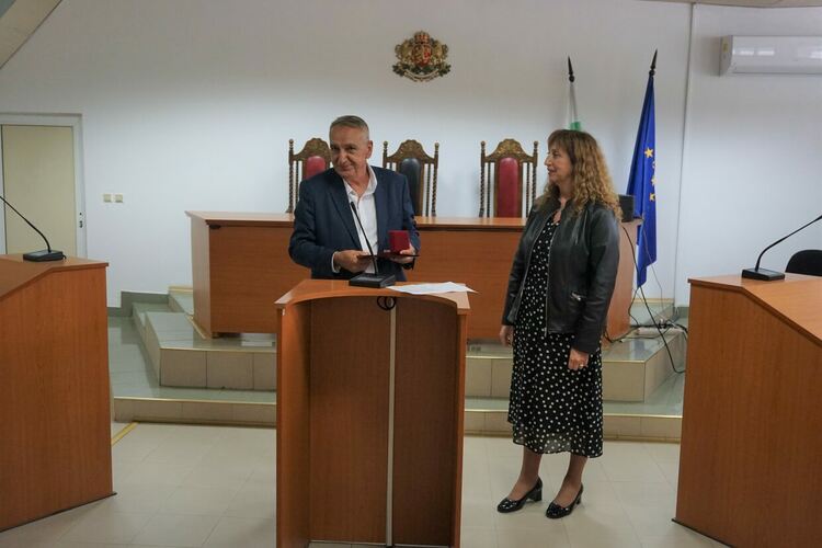 Съдия Валентин Спасов с почетен знак на ВСС