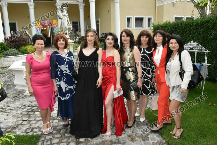 Звезден час за абитуриентите от Хасково