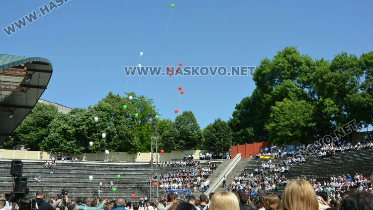 Учениците на годината в Хасково получиха наградите си на тържествена церемония