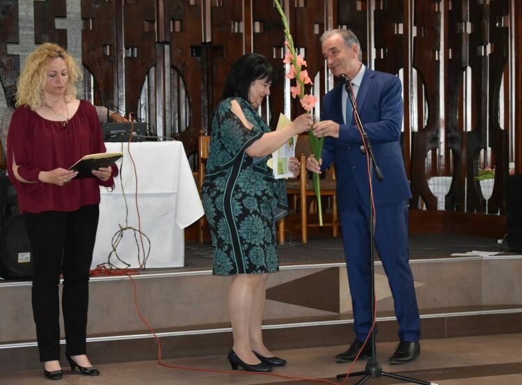 Отличиха най-изявените учители и културни дейци на Асеновград 