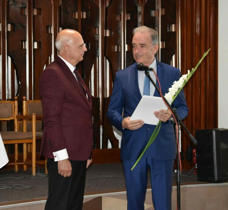 Отличиха най-изявените учители и културни дейци на Асеновград 