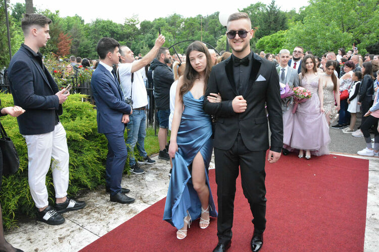 Бъдеще по вода очаква зрелостници на Природо-математическа гимназия