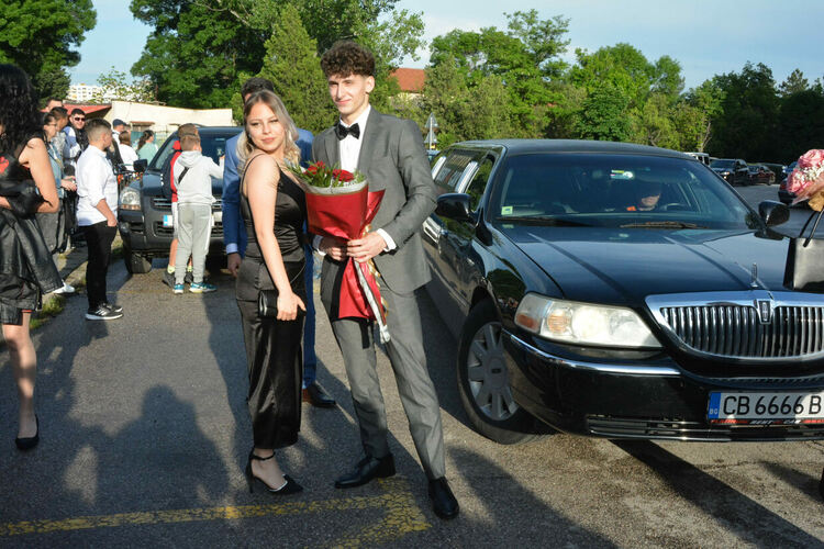 Бъдеще по вода очаква зрелостници на Природо-математическа гимназия