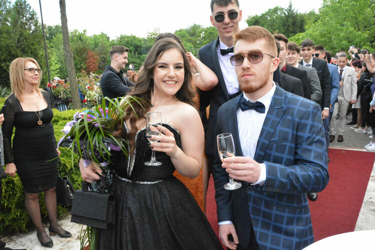 Бъдеще по вода очаква зрелостници на Природо-математическа гимназия