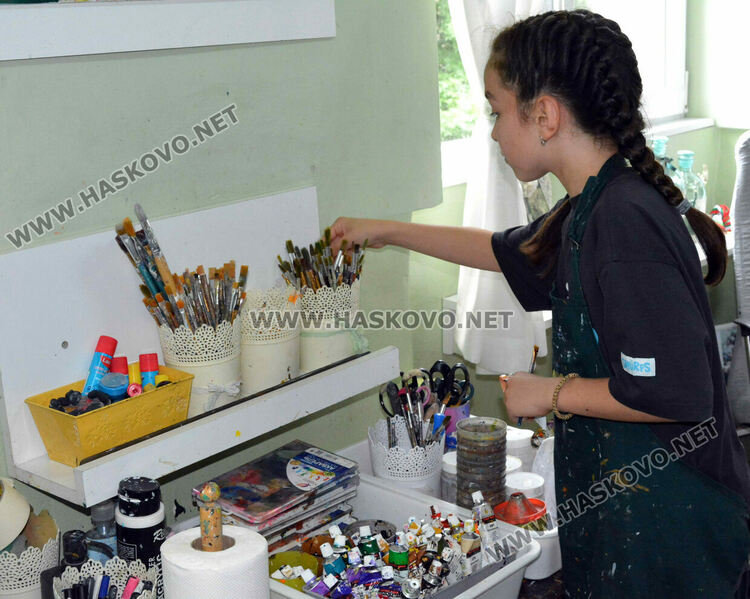 Дебютанти от „Колорит“ с награди от три творчески конкурса