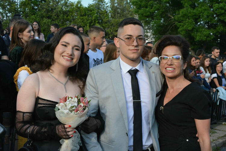 Бъдеще по вода очаква зрелостници на Природо-математическа гимназия