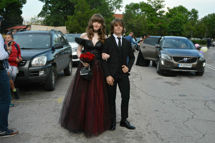 Бъдеще по вода очаква зрелостници на Природо-математическа гимназия