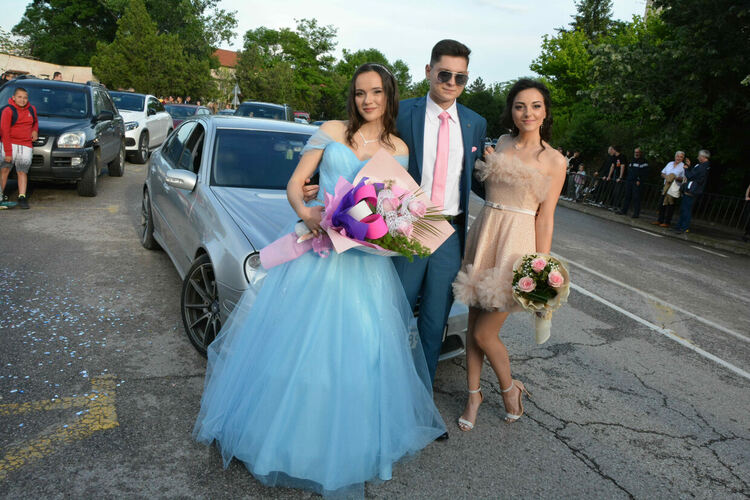 Бъдеще по вода очаква зрелостници на Природо-математическа гимназия