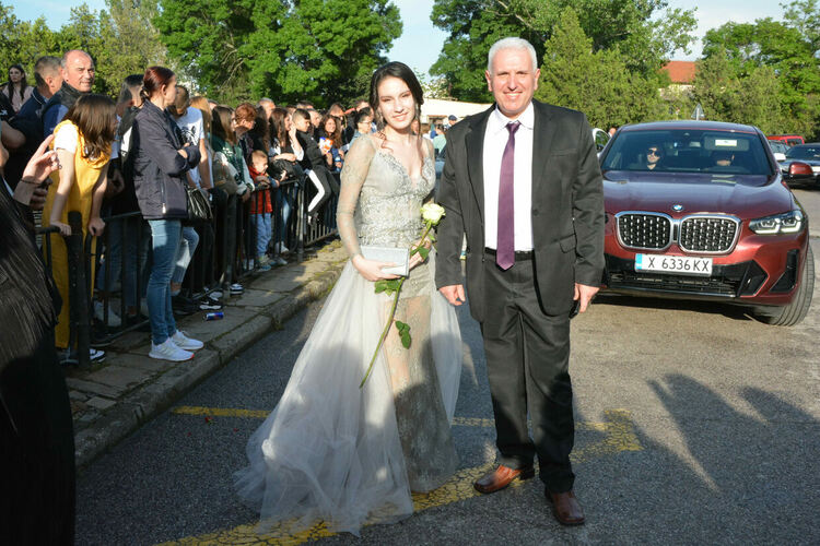 Бъдеще по вода очаква зрелостници на Природо-математическа гимназия