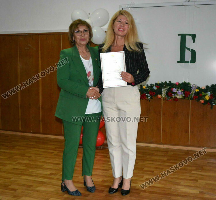 Учители от региона на Хасково получиха награди „Неофит Рилски“ на МОН на тържествена церемония