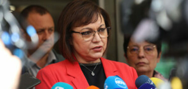 Нинова: Радев бави втория мандат, за да продължи да управлява