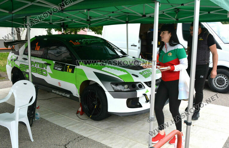 Започна рали шампионатът в „Орфей“, включи се и 75-годишен пилот с хасковски механик