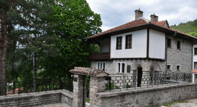 Връчват "Чиловите награди" на лекари от цялата страна в Славейно