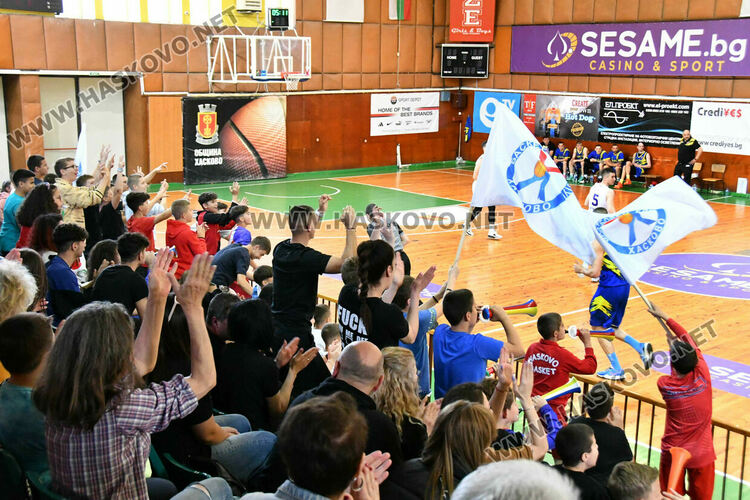 Баскетболистите на „Хасково“ разбиха „Хебър“ в среща реванш от финалната серия