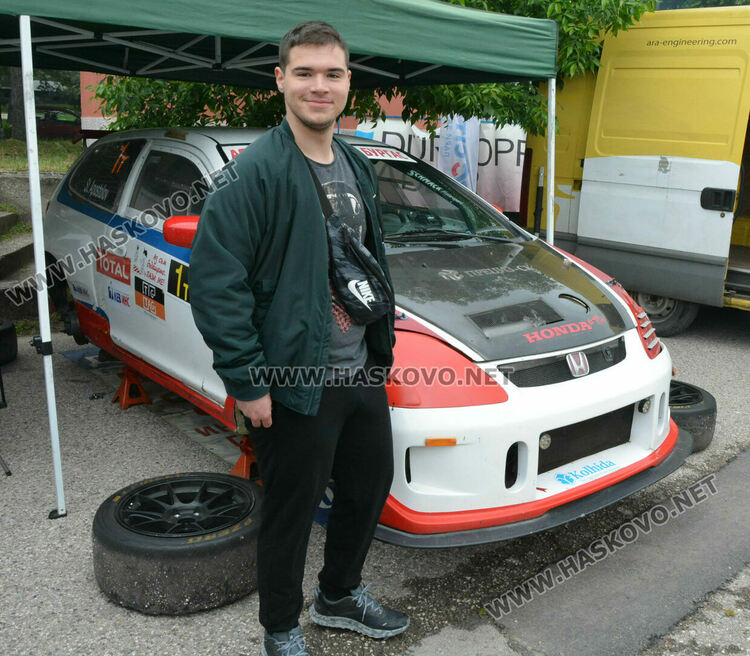 Започна рали шампионатът в „Орфей“, включи се и 75-годишен пилот с хасковски механик