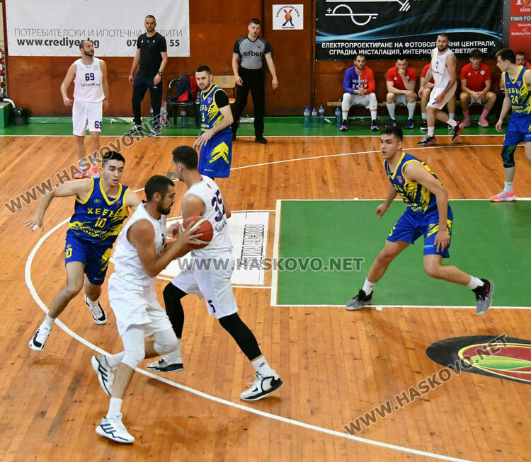 Баскетболистите на „Хасково“ разбиха „Хебър“ в среща реванш от финалната серия