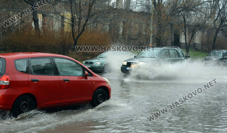 Жълт код за дъжд и гръмотевици в Хасковско