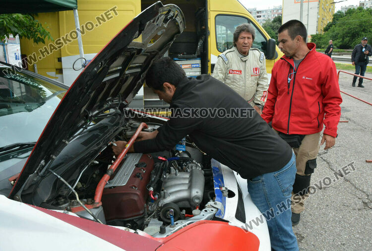 Започна рали шампионатът в „Орфей“, включи се и 75-годишен пилот с хасковски механик