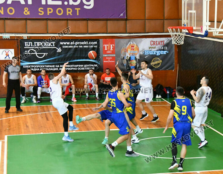 Баскетболистите на „Хасково“ разбиха „Хебър“ в среща реванш от финалната серия