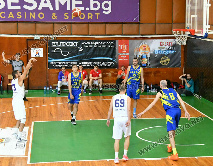 Баскетболистите на „Хасково“ разбиха „Хебър“ в среща реванш от финалната серия