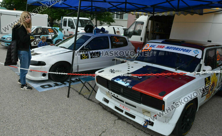 Започна рали шампионатът в „Орфей“, включи се и 75-годишен пилот с хасковски механик