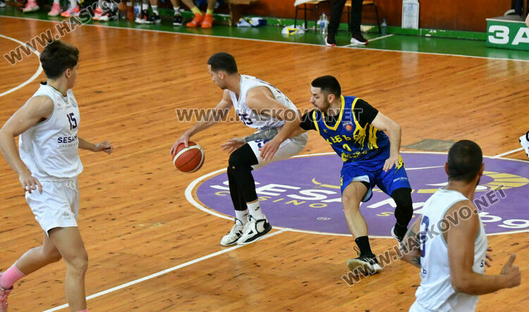 Баскетболистите на „Хасково“ разбиха „Хебър“ в среща реванш от финалната серия