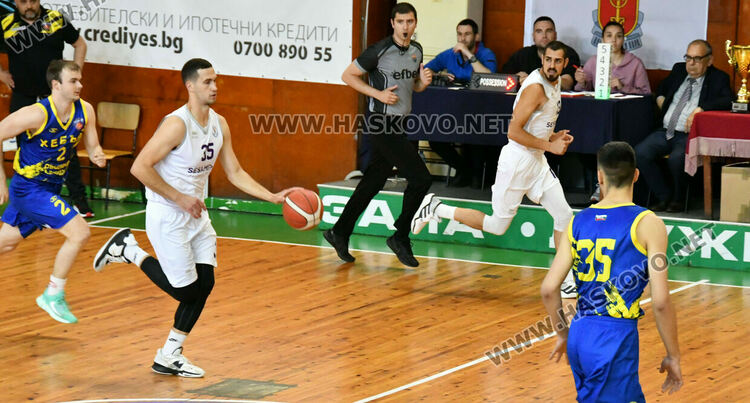 Баскетболистите на „Хасково“ разбиха „Хебър“ в среща реванш от финалната серия