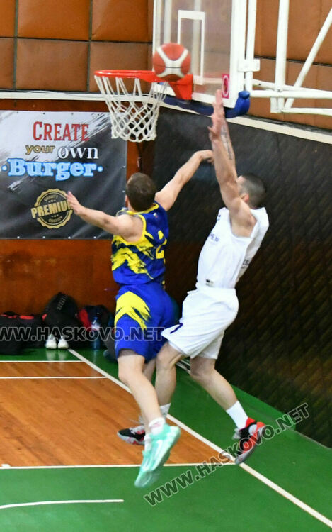 Баскетболистите на „Хасково“ разбиха „Хебър“ в среща реванш от финалната серия