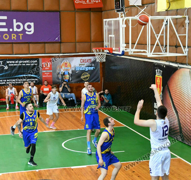 Баскетболистите на „Хасково“ разбиха „Хебър“ в среща реванш от финалната серия