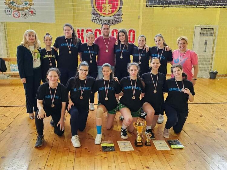 Хандбалистките на Хасково с бронз от държавните финали
